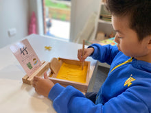 Load image into Gallery viewer, BUNDLE First 100 Chinese Character flash cards &amp; Sand Tray sensory learning
